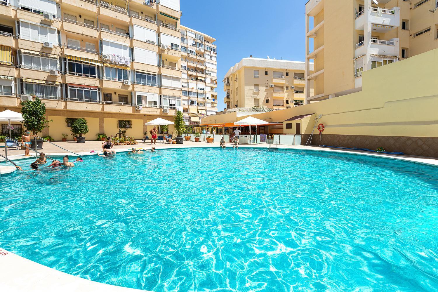 Ver1 - Terraza - 1 Dorm - Wifi - Centro A 100 Metros - Playa A 600 Metros Torremolinos Exteriör bild
