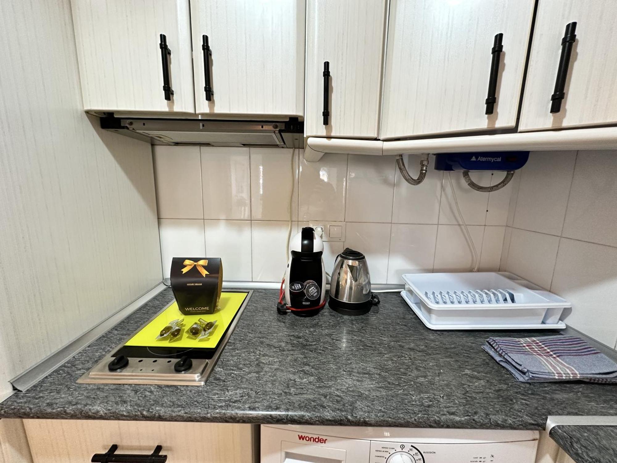 Ver1 - Terraza - 1 Dorm - Wifi - Centro A 100 Metros - Playa A 600 Metros Torremolinos Exteriör bild