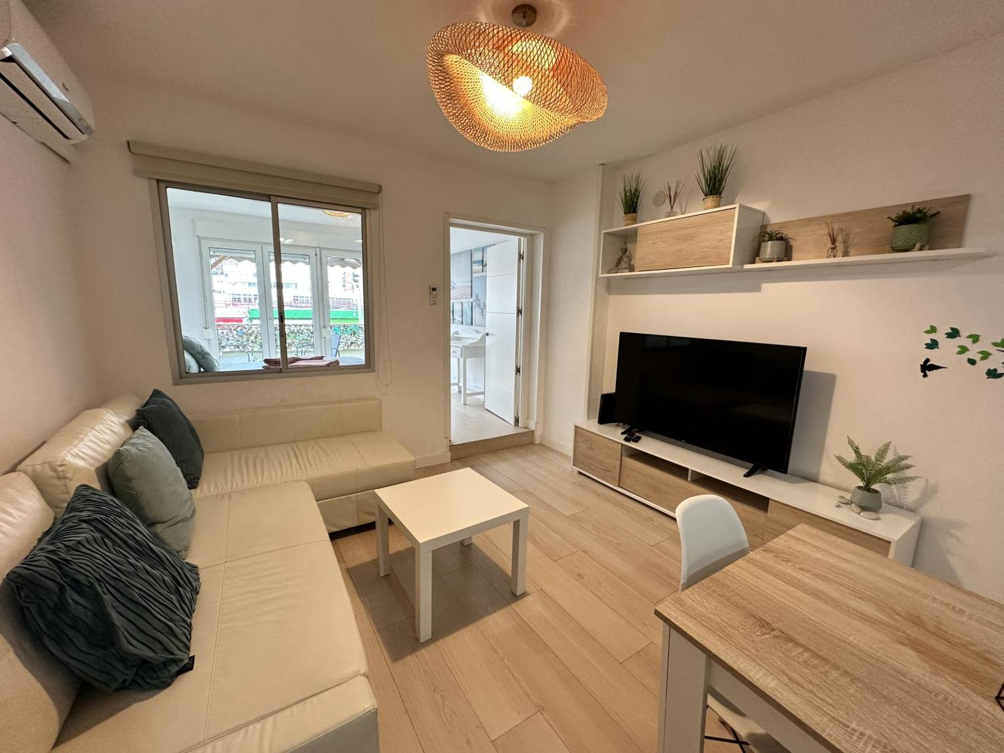 Ver1 - Terraza - 1 Dorm - Wifi - Centro A 100 Metros - Playa A 600 Metros Torremolinos Exteriör bild