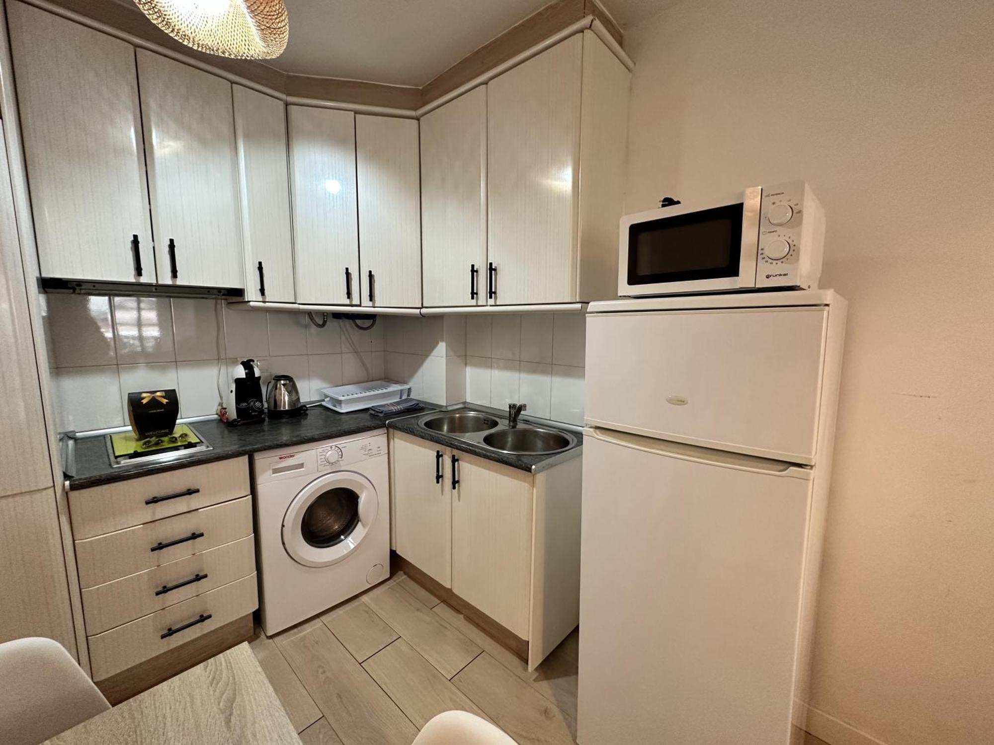 Ver1 - Terraza - 1 Dorm - Wifi - Centro A 100 Metros - Playa A 600 Metros Torremolinos Exteriör bild